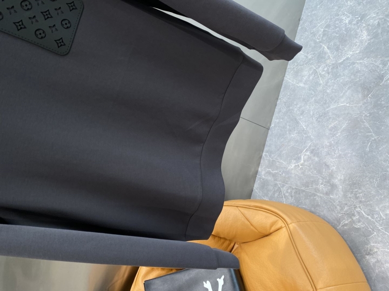 l0vis Vvtt0n t-shirt